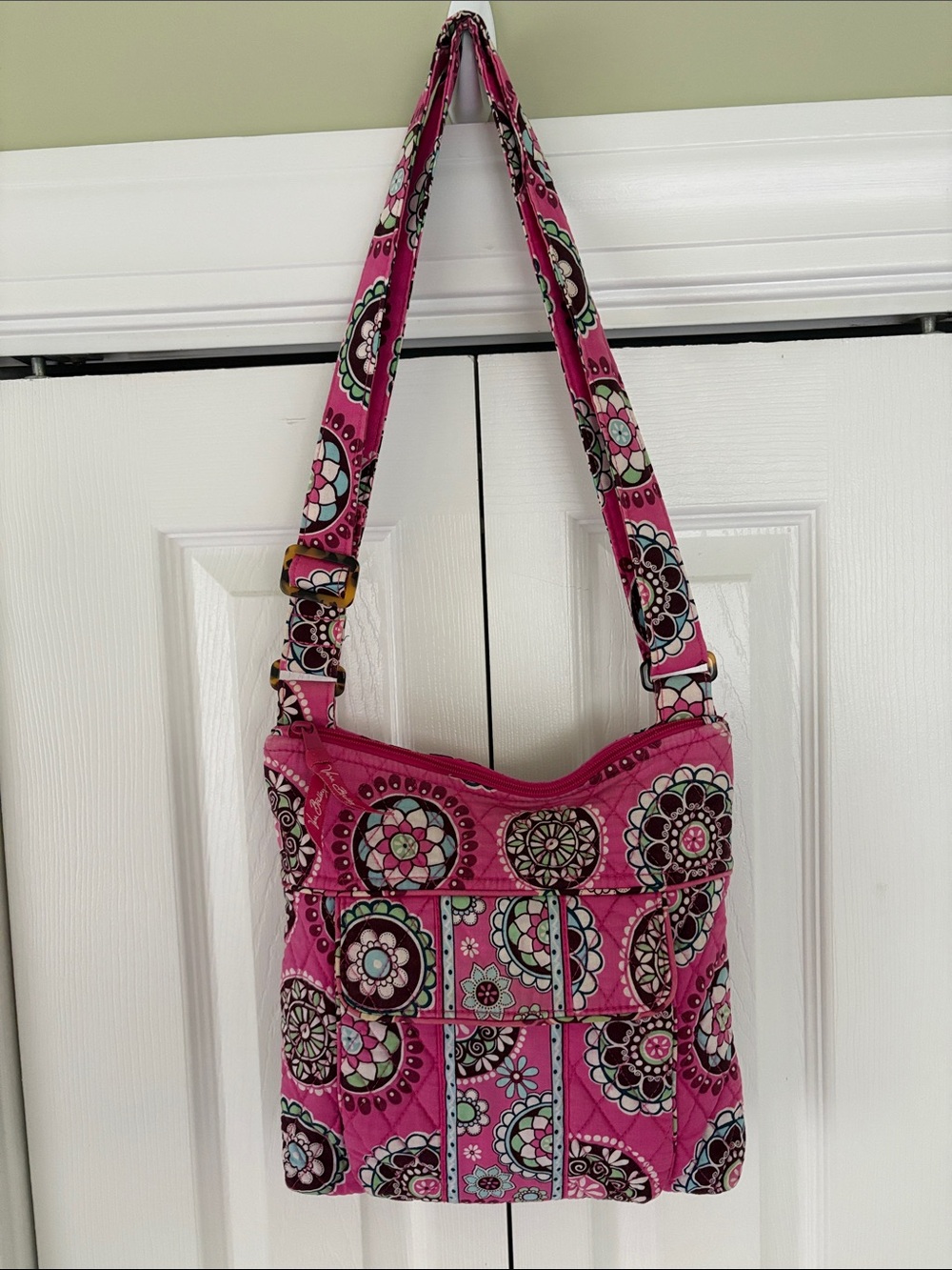 Vera Bradley Cupcakes Pink Adjustable Shoulder Crossbody Bag Preowned